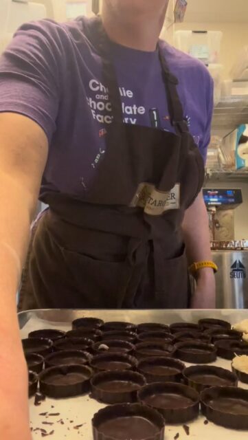 🥥 Treat Feature 🥥 
Our Coconut Mounds are filled with delicious sweet coconut and wrapped in dark chocolate from @guittardchocolate. 
The taste will transport you to a tropical location with just one bite. 

#chocolatecoconut #mounds #stargazerfinechocolatesandcoffeebar #denverchocolate #chocolateshop