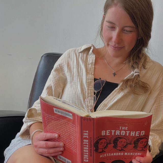 What are you reading this summer? 
Here are a few reads spotted in the shop! Seen enjoyed with affogato, ice tea, and mochas. 

Grab you book, come in for a little treat, and stay to read. 

#coffeeandbooks #stargazerfinechocolates #denverchocolate #9codenver #booksandchocolate